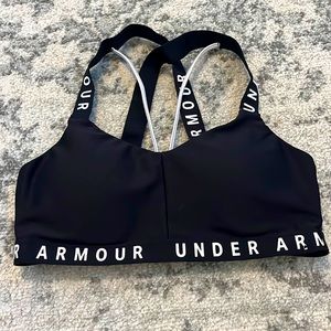 Underarmour Black and White Sports Bra Size M